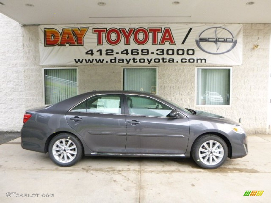 2013 Camry XLE V6 - Magnetic Gray Metallic / Ash photo #1