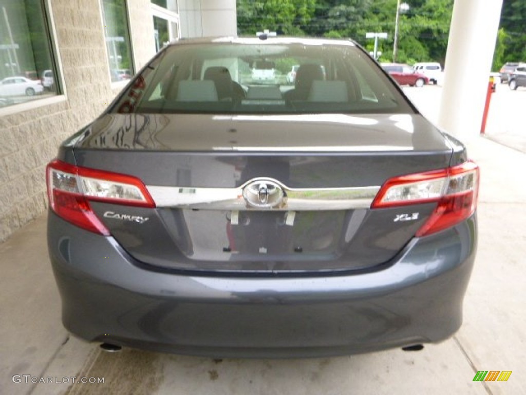 2013 Camry XLE V6 - Magnetic Gray Metallic / Ash photo #3