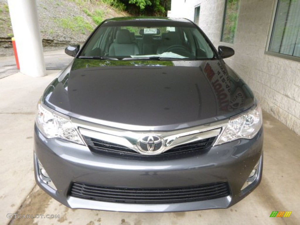 2013 Camry XLE V6 - Magnetic Gray Metallic / Ash photo #6
