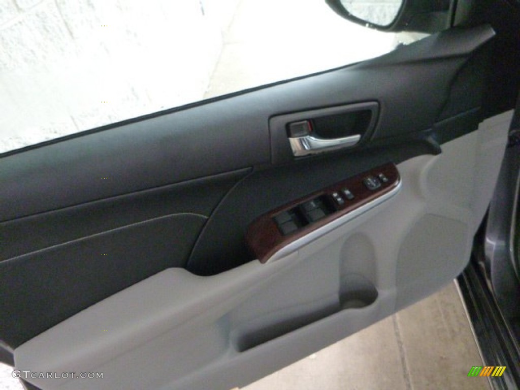 2013 Camry XLE V6 - Magnetic Gray Metallic / Ash photo #16