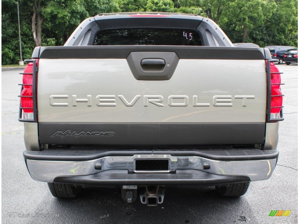 2003 Avalanche 1500 Z71 4x4 - Light Pewter Metallic / Dark Charcoal photo #5