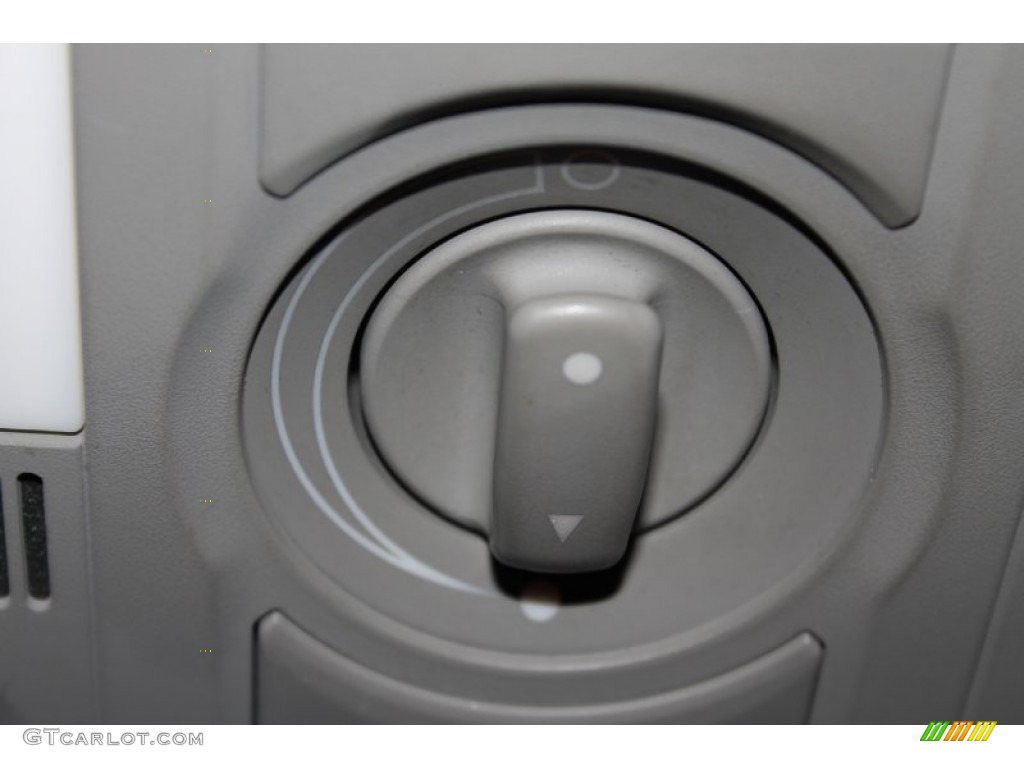 2007 A8 L 4.2 quattro - Light Silver Metallic / Black photo #15