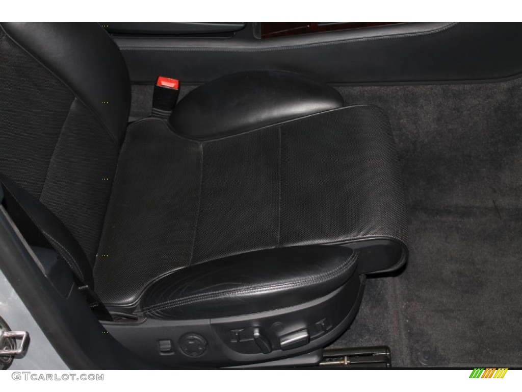 2007 A8 L 4.2 quattro - Light Silver Metallic / Black photo #37