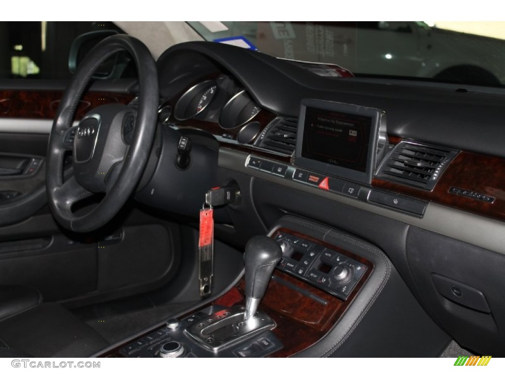 2007 A8 L 4.2 quattro - Light Silver Metallic / Black photo #38