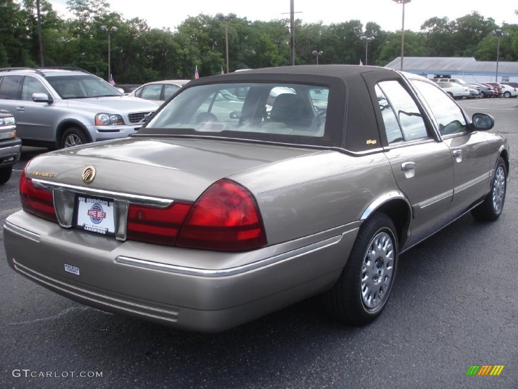 2004 Grand Marquis GS - Arizona Beige Metallic / Medium Parchment photo #5