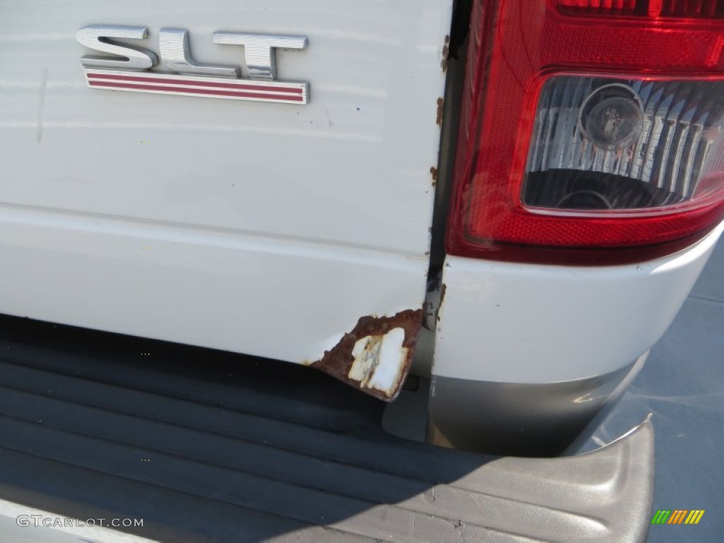 2004 Ram 1500 ST Regular Cab - Bright White / Dark Slate Gray photo #18