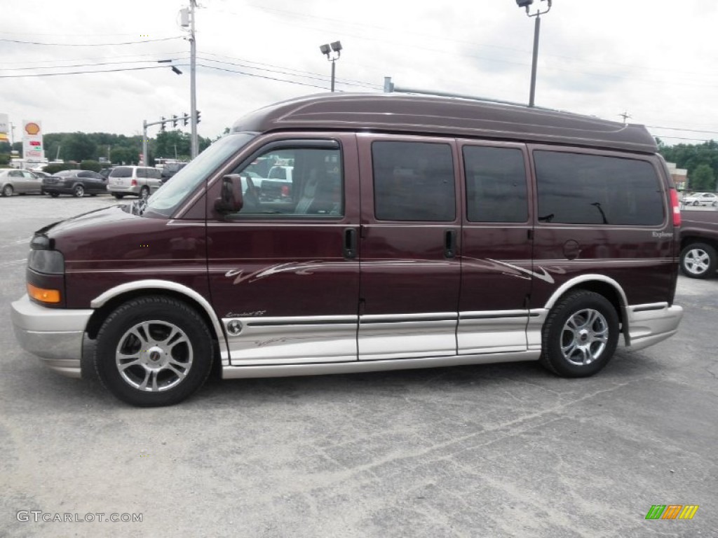 Midnight Red Metallic 2003 GMC Savana Van 1500 Passenger Conversion Exterior Photo #83028358
