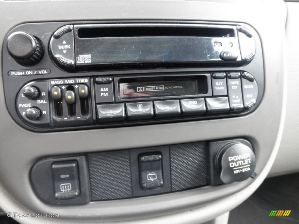 2001 Chrysler PT Cruiser Limited Audio System Photos