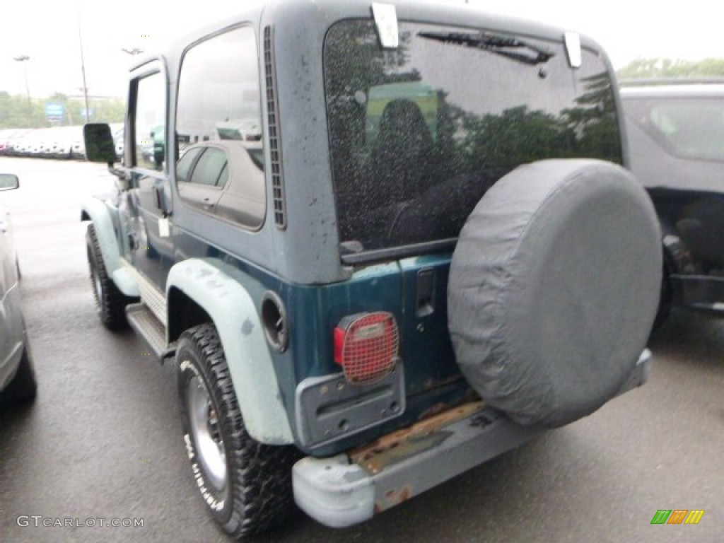 1998 Wrangler SE 4x4 - Emerald Green Pearl / Mist Grey photo #3