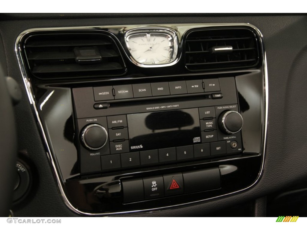 2012 Chrysler 200 Touring Convertible Controls Photo #83032074