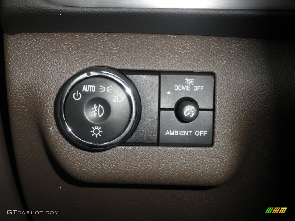2014 GMC Acadia SLT Controls Photo #83033097