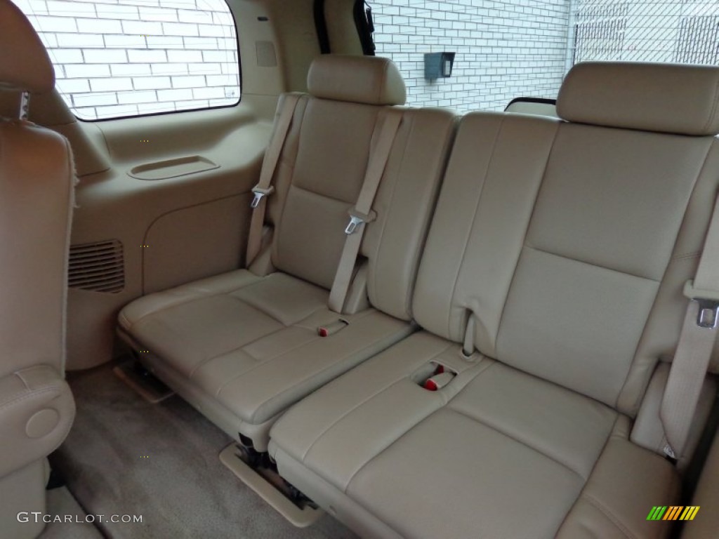 2009 Cadillac Escalade AWD Rear Seat Photo #83033800