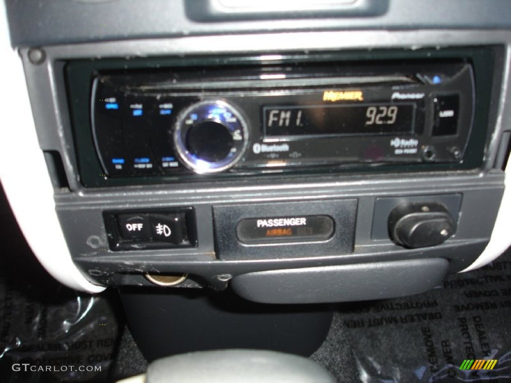 2006 xB  - Polar White / Dark Charcoal photo #14
