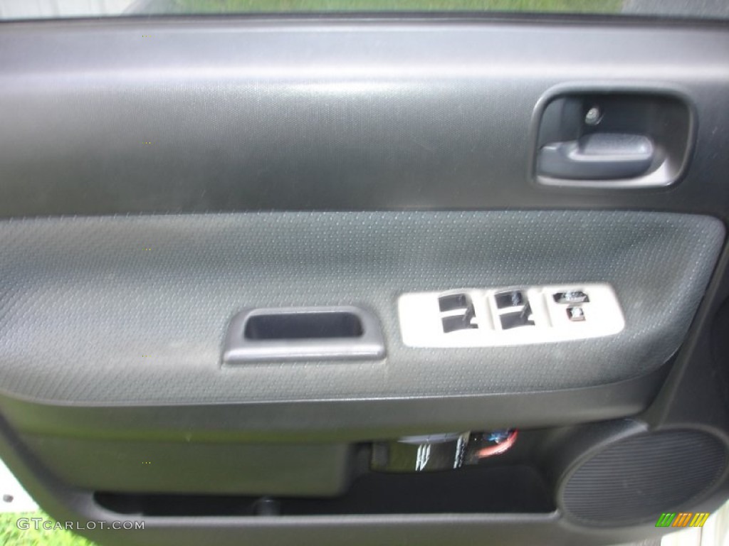 2006 xB  - Polar White / Dark Charcoal photo #18