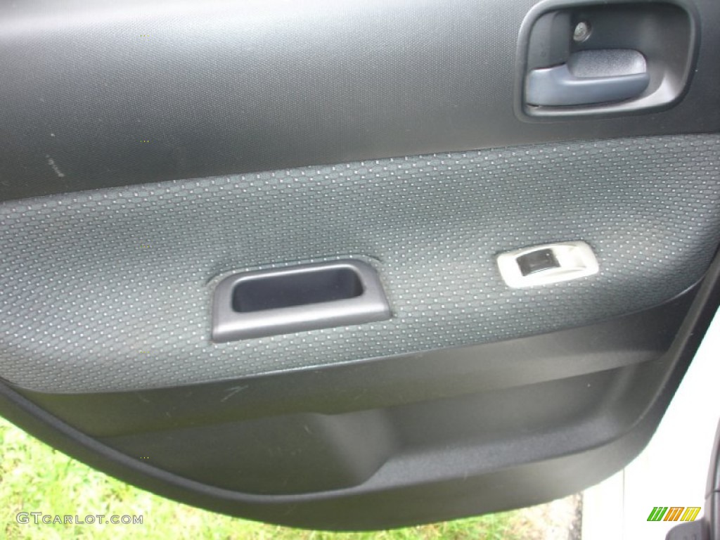 2006 xB  - Polar White / Dark Charcoal photo #27