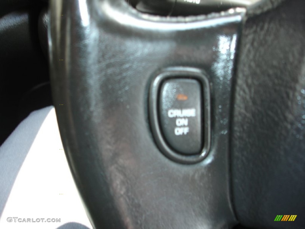 2003 L Series L300 Sedan - Black / Black photo #9