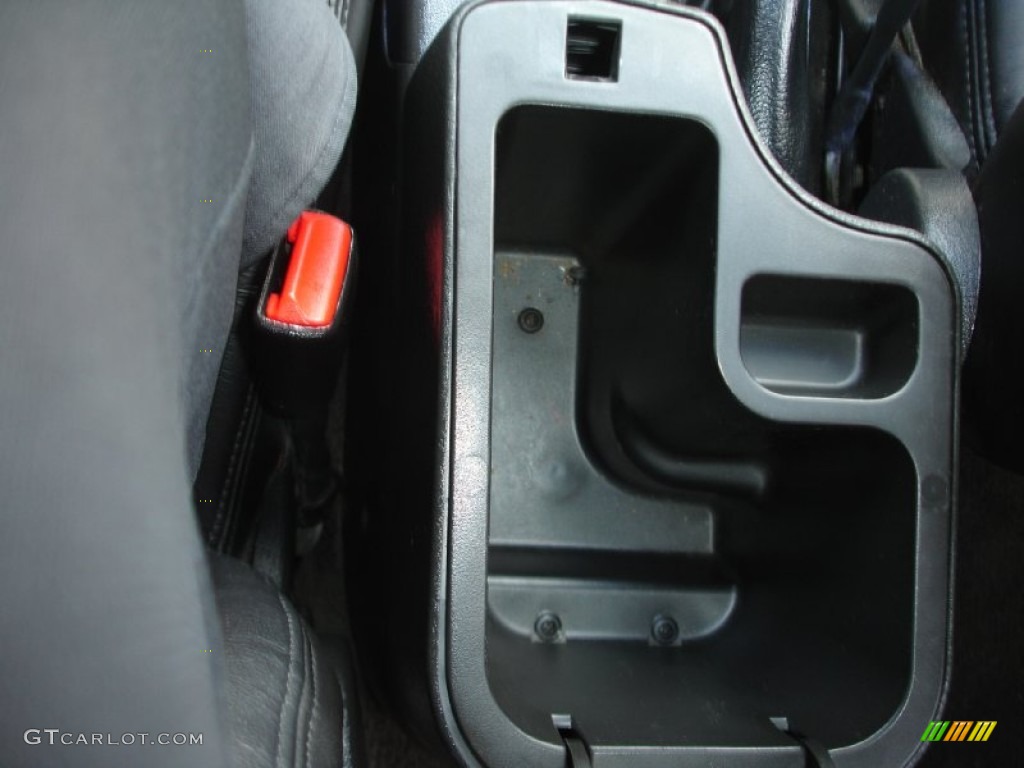 2003 L Series L300 Sedan - Black / Black photo #17