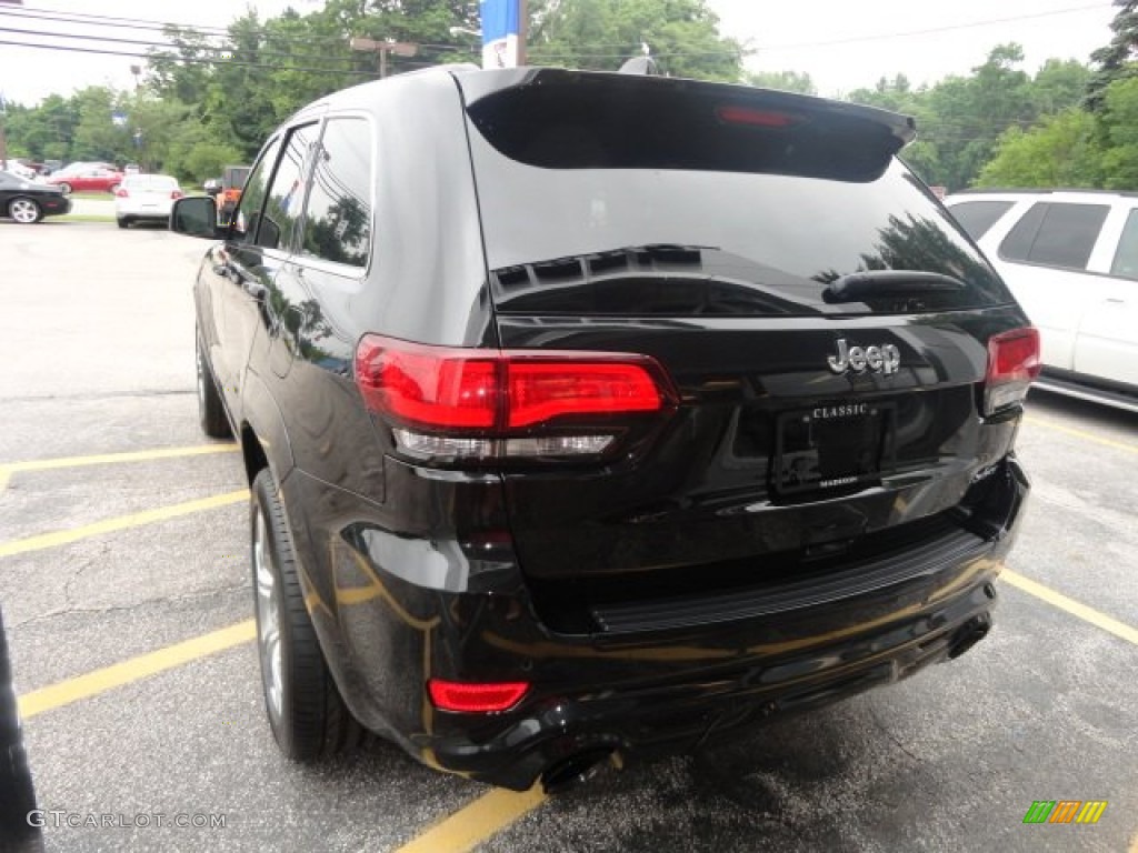 2014 Grand Cherokee SRT 4x4 - Brilliant Black Crystal Pearl / SRT Morocco Black photo #2