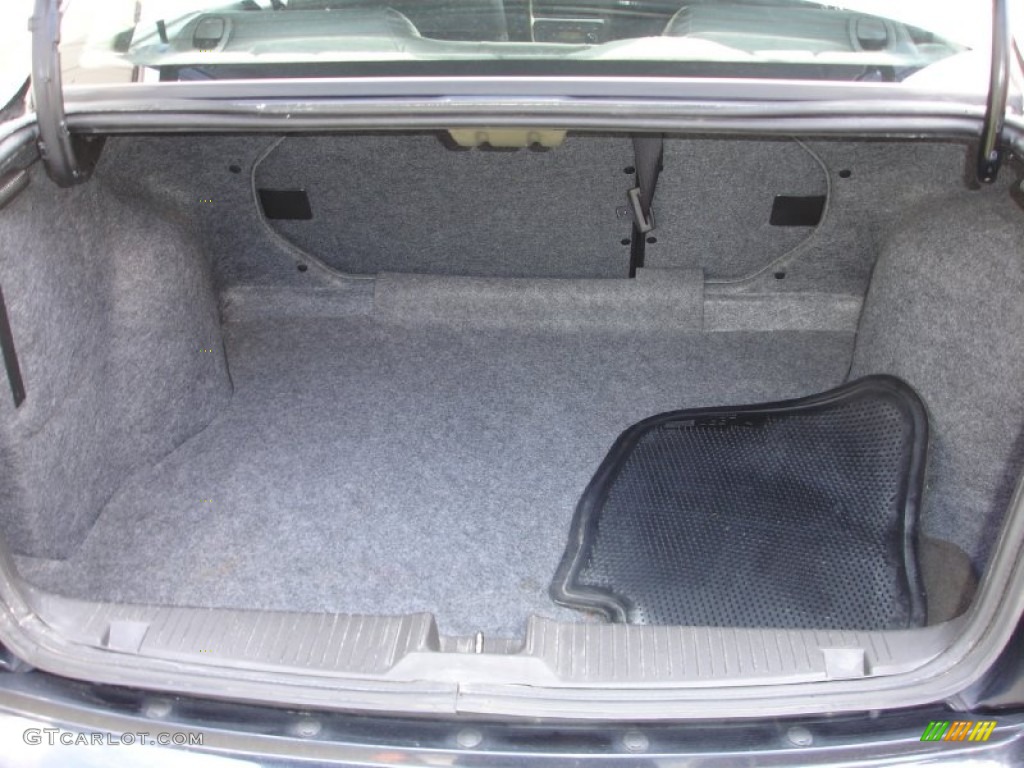 2003 L Series L300 Sedan - Black / Black photo #29