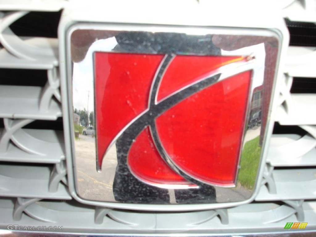 2003 L Series L300 Sedan - Black / Black photo #31
