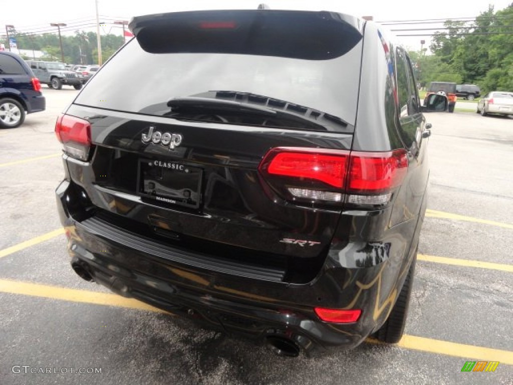 2014 Grand Cherokee SRT 4x4 - Brilliant Black Crystal Pearl / SRT Morocco Black photo #13