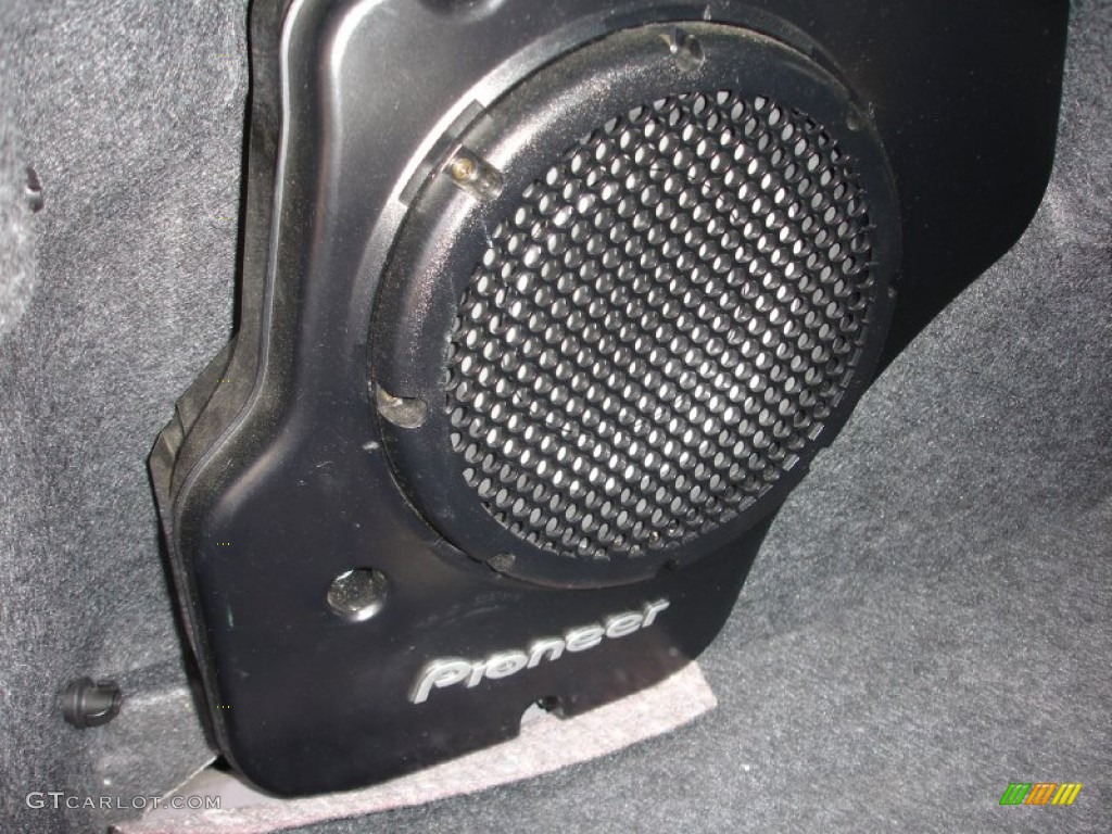 2006 Chevrolet Cobalt LT Coupe Audio System Photos