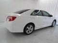 Super White - Camry SE Photo No. 22