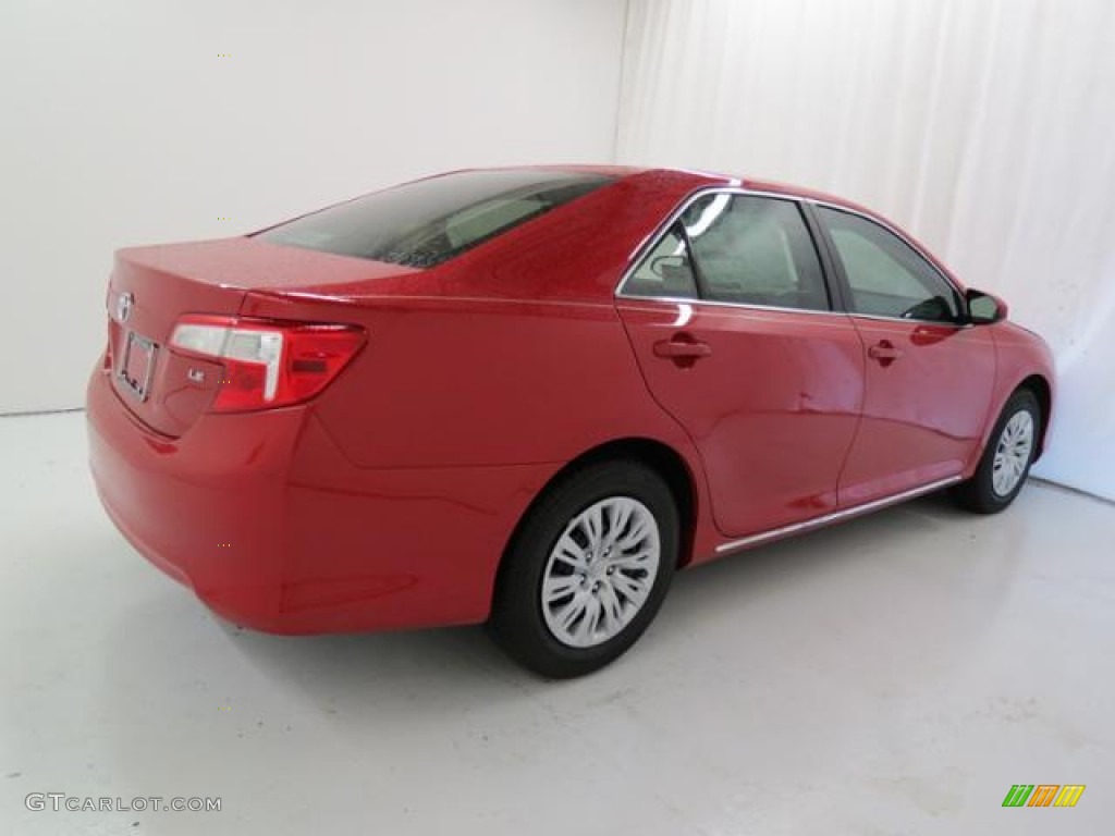 2013 Camry LE - Barcelona Red Metallic / Ivory photo #17