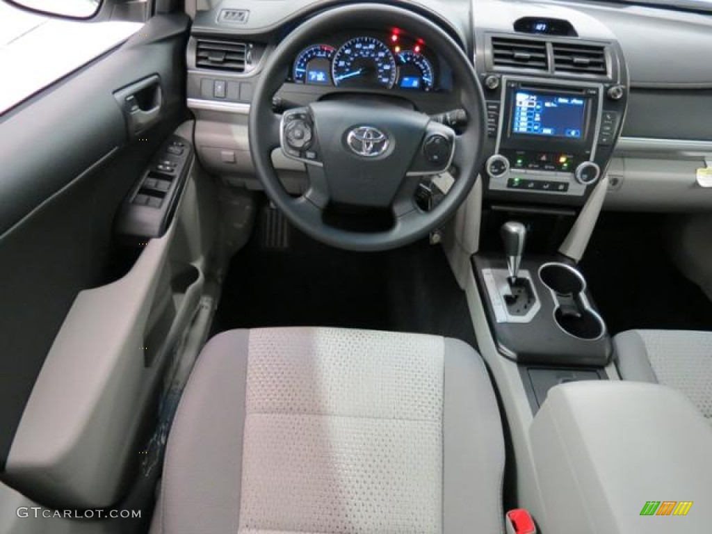 2013 Camry LE - Super White / Ivory photo #6