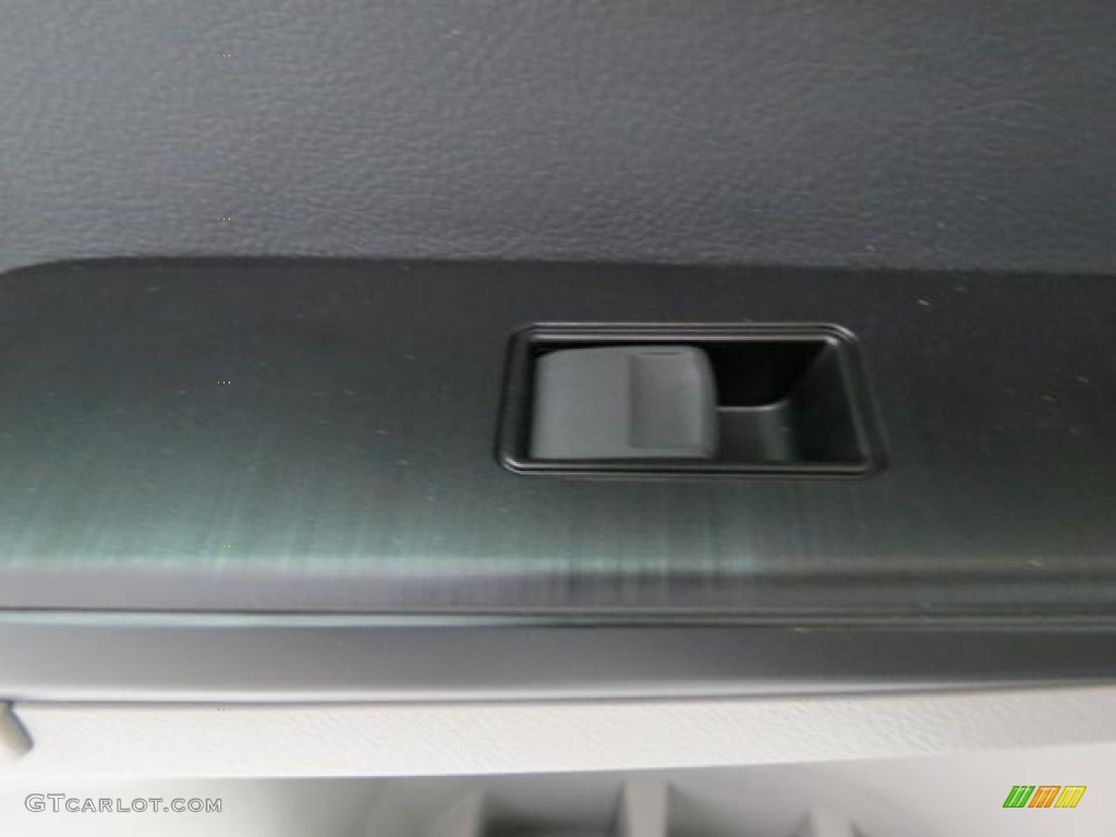 2013 Camry LE - Super White / Ivory photo #7