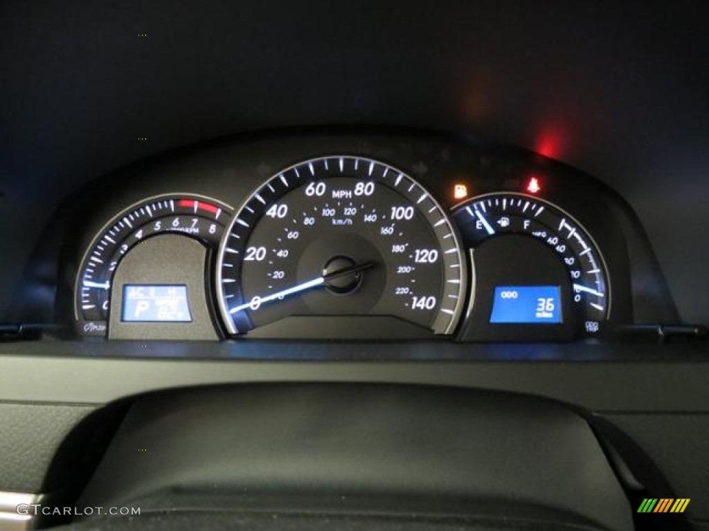 2013 Camry LE - Super White / Ivory photo #11