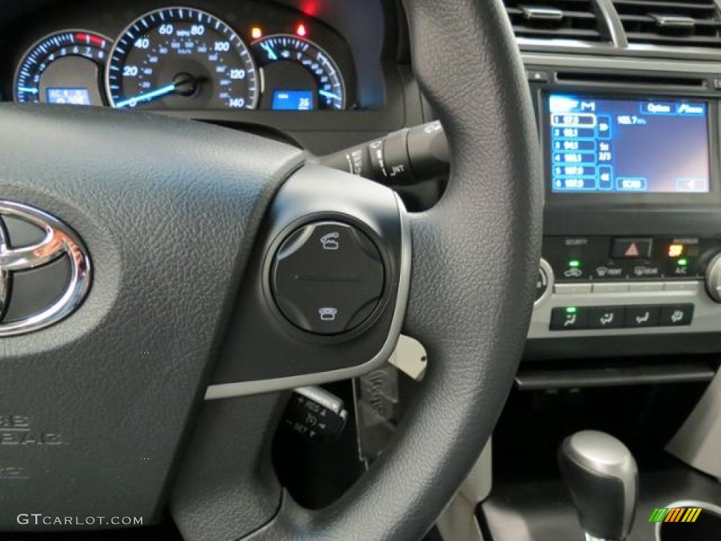 2013 Camry LE - Super White / Ivory photo #15