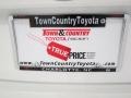 Super White - Camry SE Photo No. 26