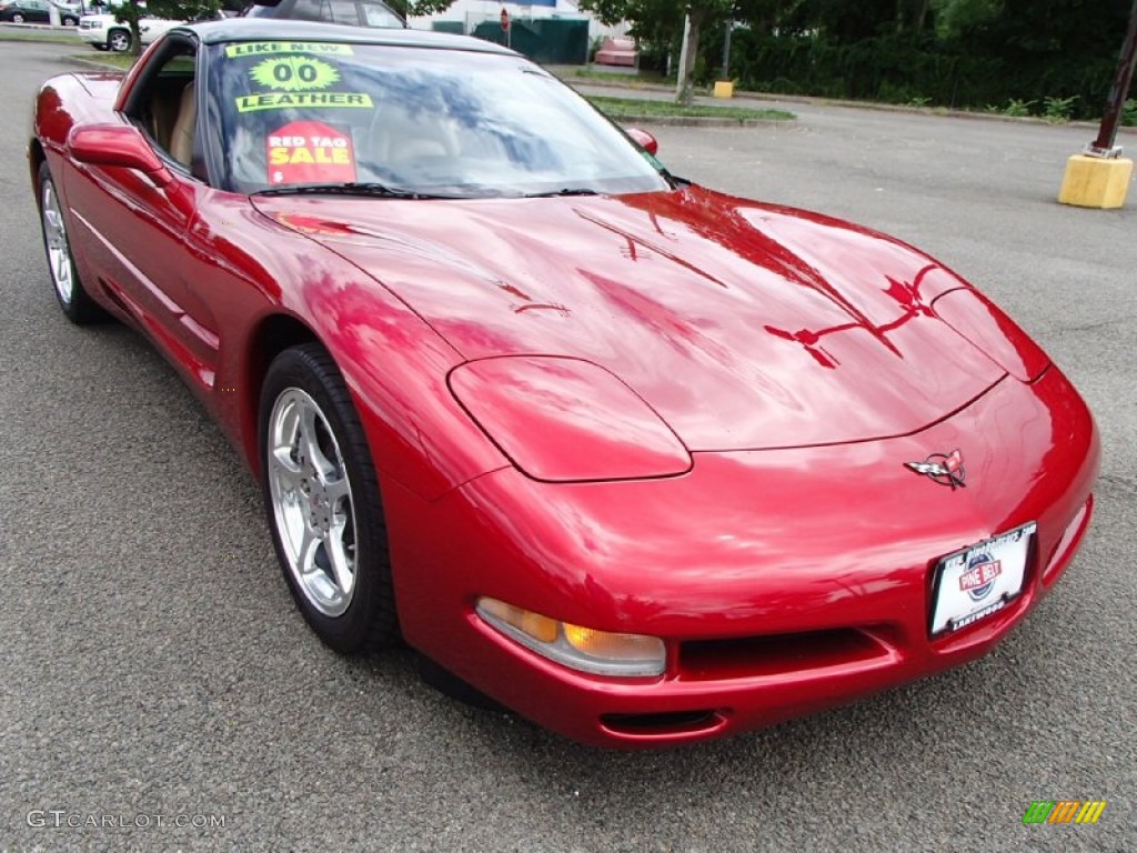 2000 Corvette Coupe - Magnetic Red Metallic / Light Oak photo #3