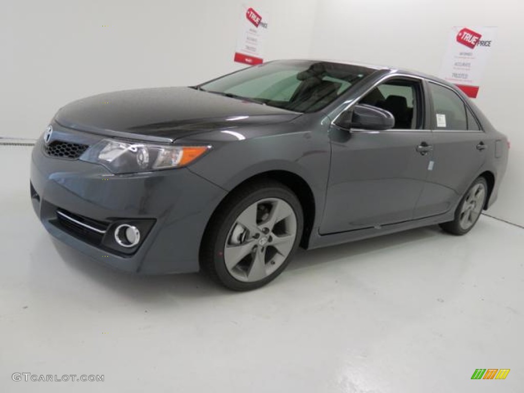 2013 Camry SE V6 - Magnetic Gray Metallic / Black photo #3