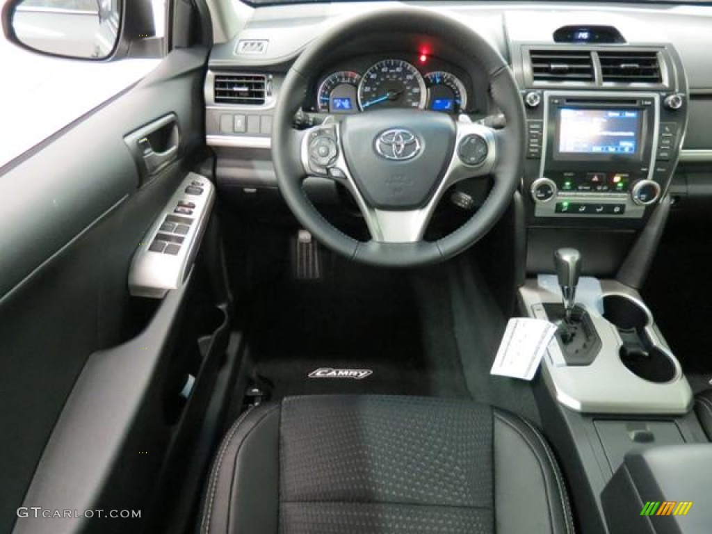 2013 Camry SE V6 - Magnetic Gray Metallic / Black photo #5