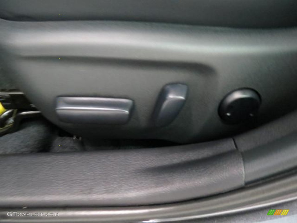 2013 Camry SE V6 - Magnetic Gray Metallic / Black photo #9