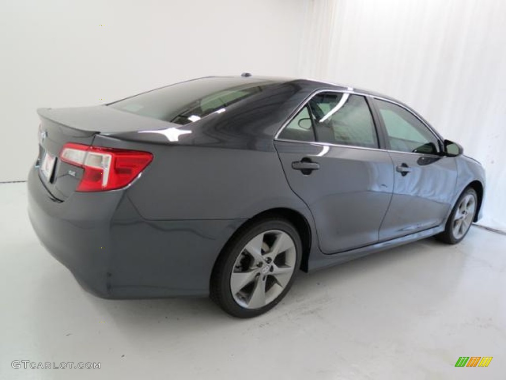 2013 Camry SE V6 - Magnetic Gray Metallic / Black photo #19