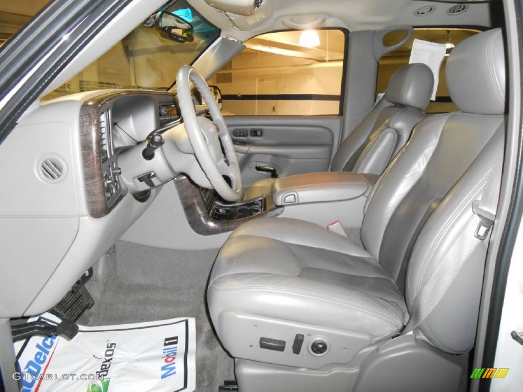 2004 Yukon Denali AWD - Summit White / Stone Gray photo #10