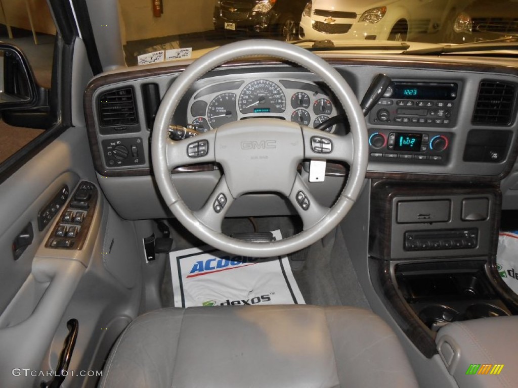 2004 Yukon Denali AWD - Summit White / Stone Gray photo #19