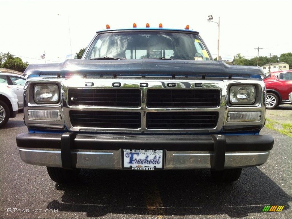 1992 Ram 250 LE Extended Cab - Banzai Blue Metallic / Gray photo #2