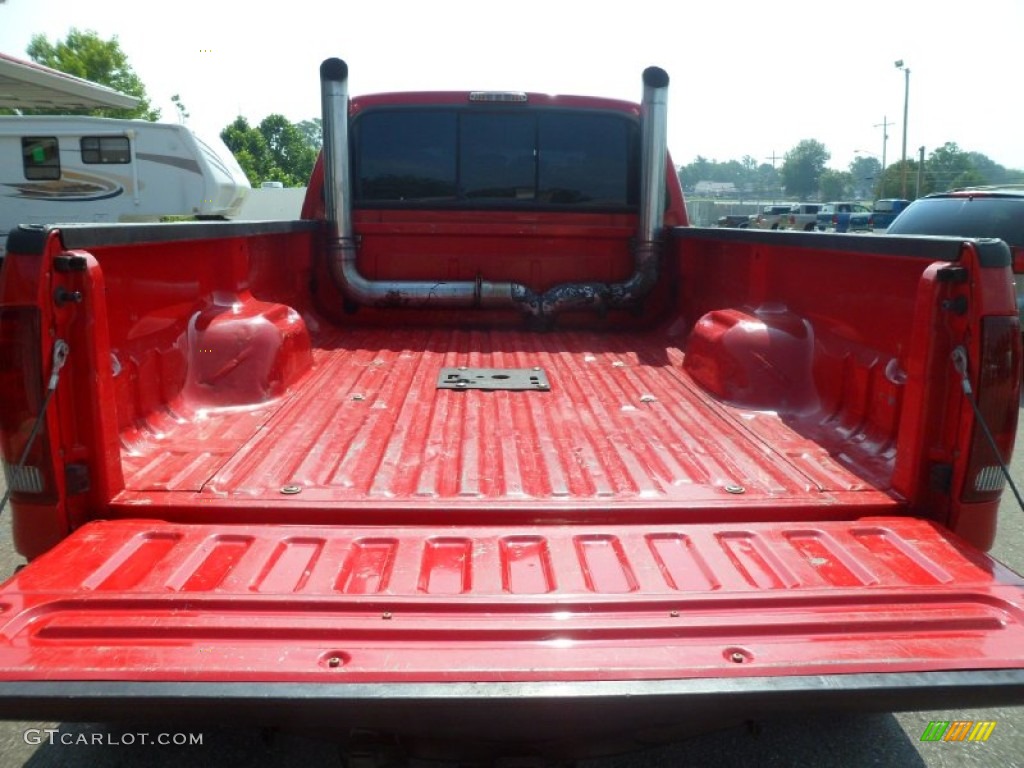 2006 F350 Super Duty XLT Crew Cab 4x4 Dually - Red Clearcoat / Dark Flint photo #16