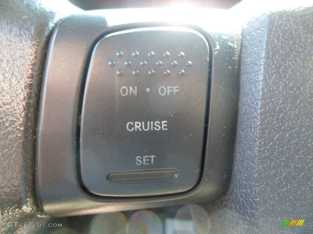2004 Dodge Ram 2500 SLT Regular Cab 4x4 Controls Photo #83060499