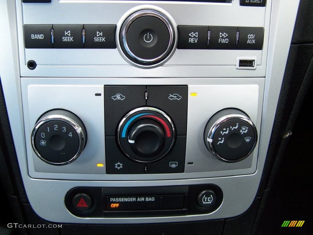 2010 Chevrolet Malibu LT Sedan Controls Photo #83061288