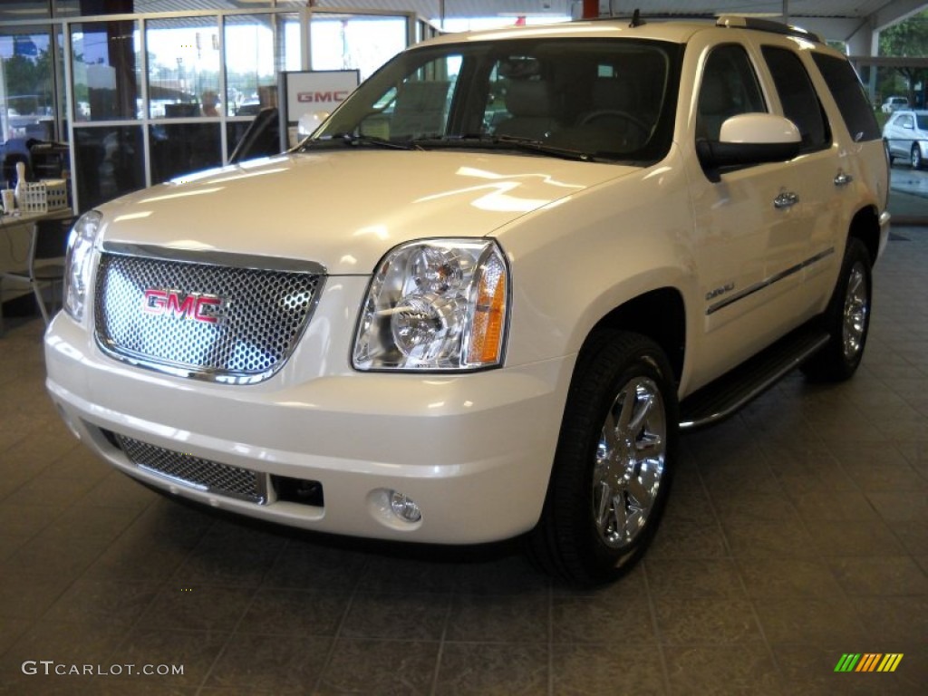 2013 Yukon Denali AWD - White Diamond Tricoat / Cocoa/Light Cashmere photo #1