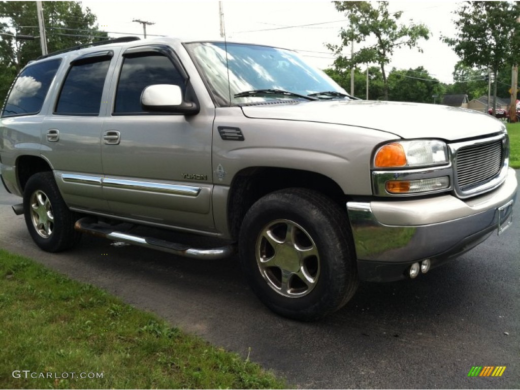 2004 Yukon SLE 4x4 - Silver Birch Metallic / Neutral/Shale photo #4