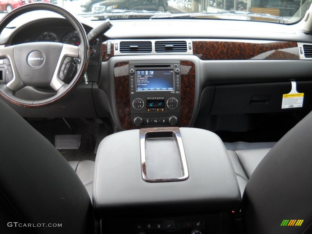 2013 Yukon Denali AWD - Onyx Black / Ebony photo #15