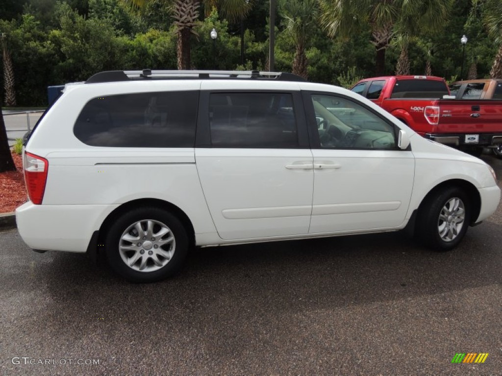 2007 Sedona EX - White / Beige photo #9