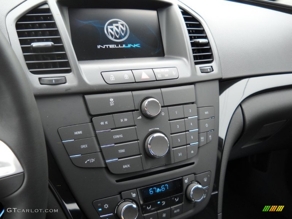 2013 Buick Regal Standard Regal Model Controls Photo #83066224