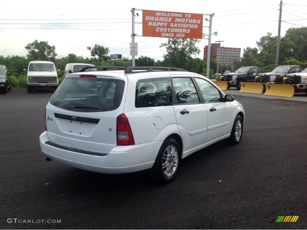 2003 Focus SE Wagon - Cloud 9 White / Medium Graphite photo #5